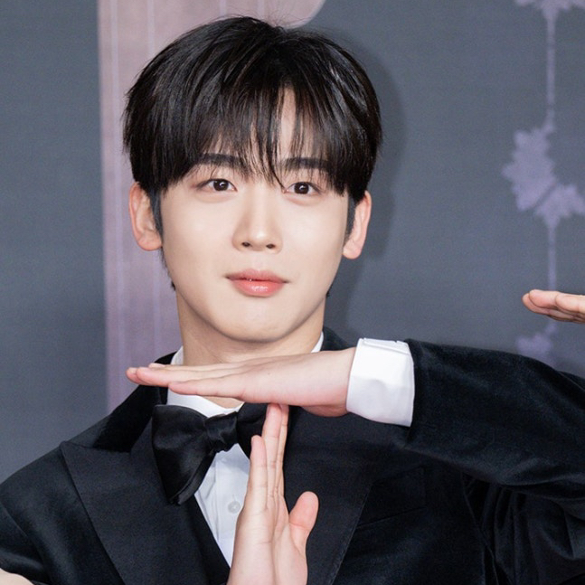 A moment captured by Kim Yohan (WEi)'s fan