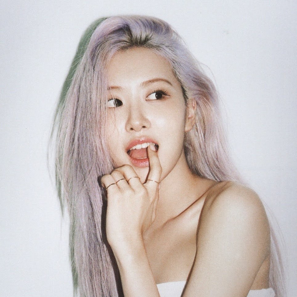 Latest photo of ROSÉ (BLACKPINK)