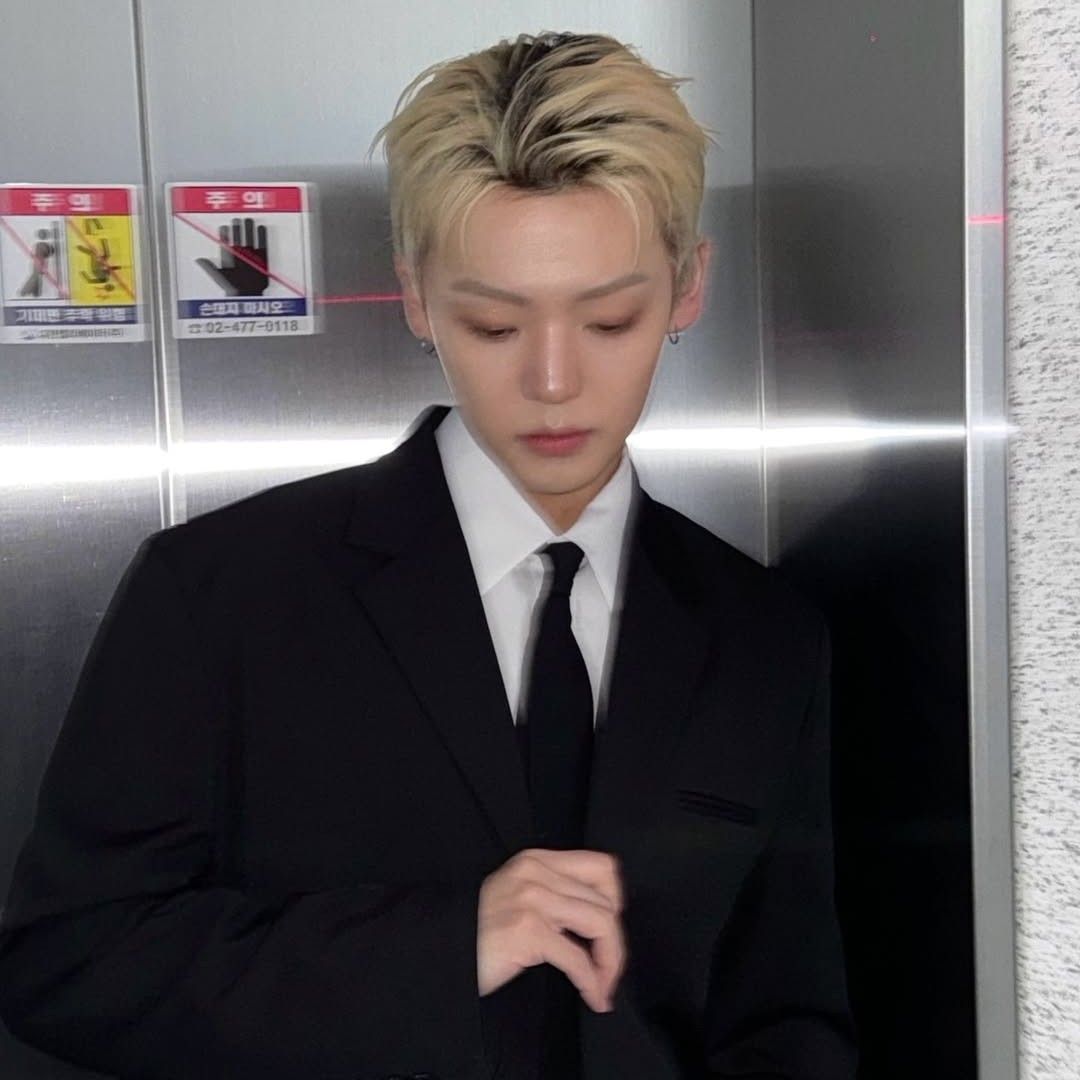 Behind-the-scenes cut of Chan (A.C.E)