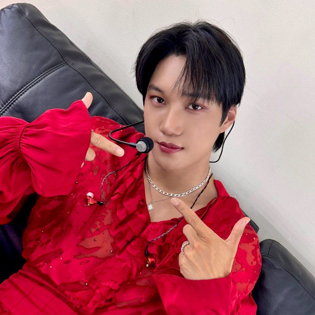 Behind-the-scenes cut of Kai (EXO)