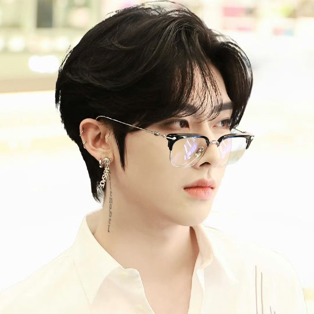 Recent activity shot of Ricky (ZEROBASEONE)