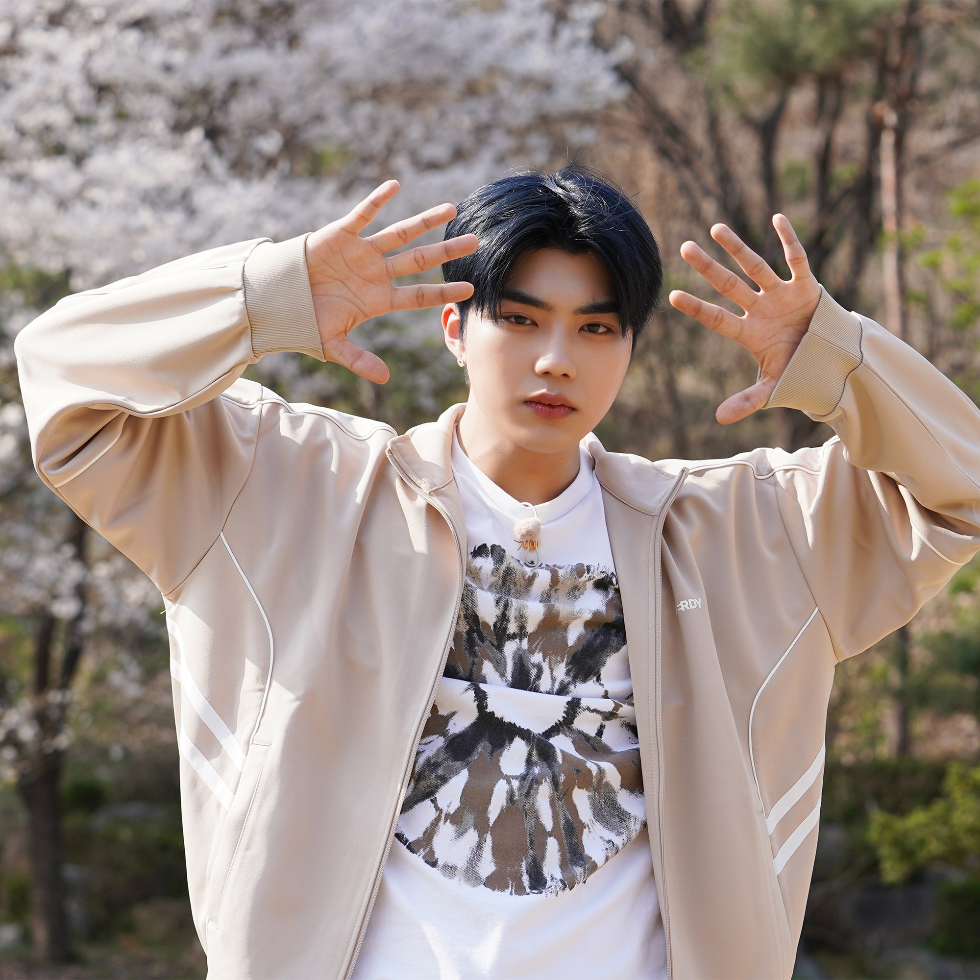 Behind-the-scenes cut of Park Gunwook (ZEROBASEONE)