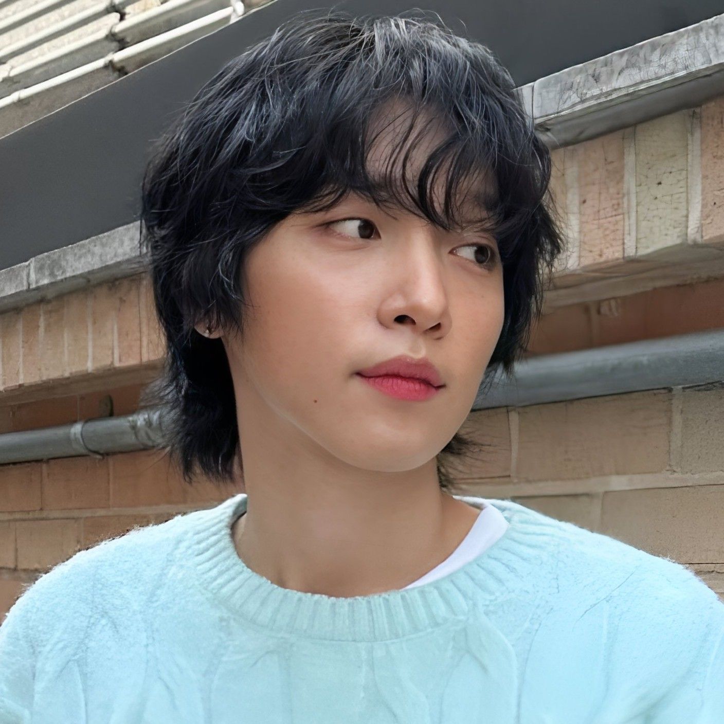 Recent activity shot of Jeong Sewoon