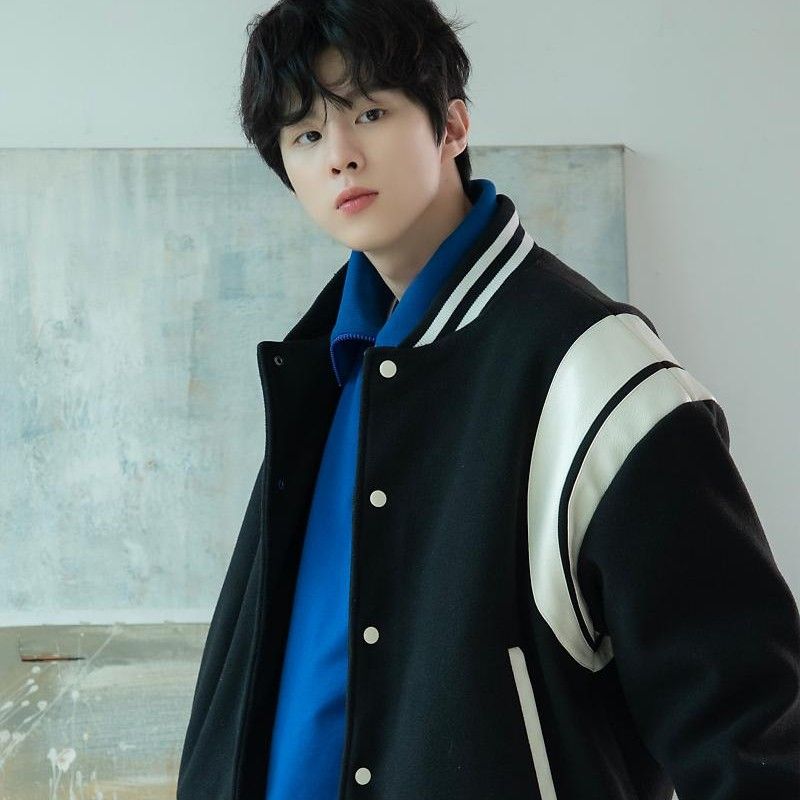 김우석의 비하인드 컷