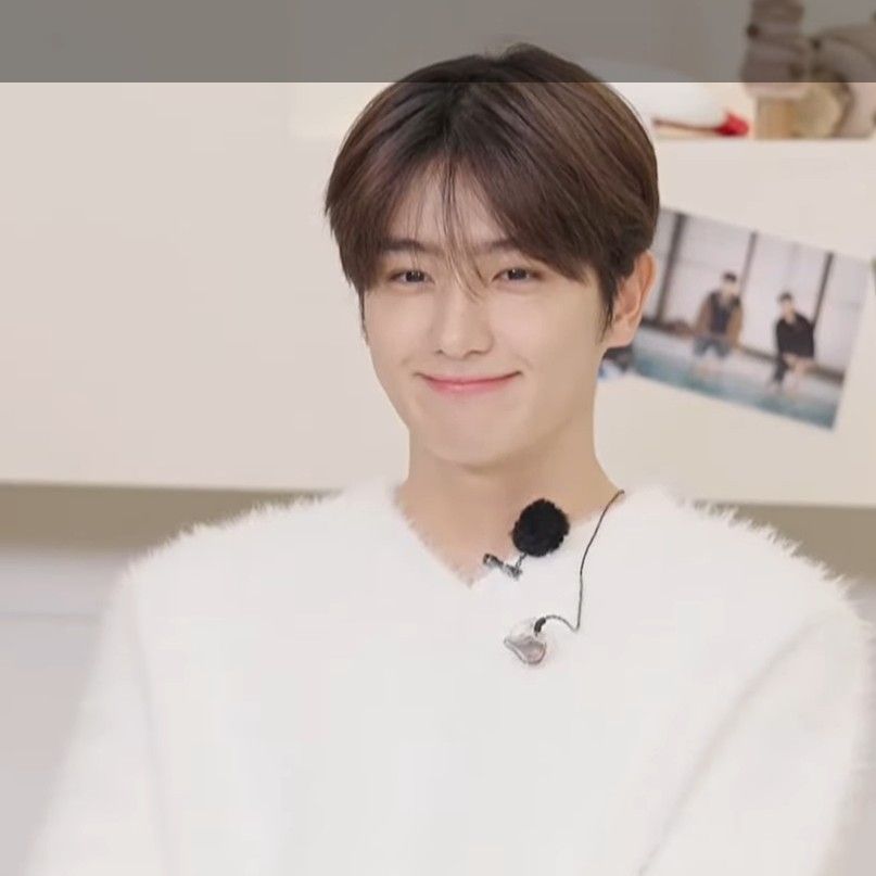 Behind-the-scenes cut of Hyunjae (THE BOYZ)