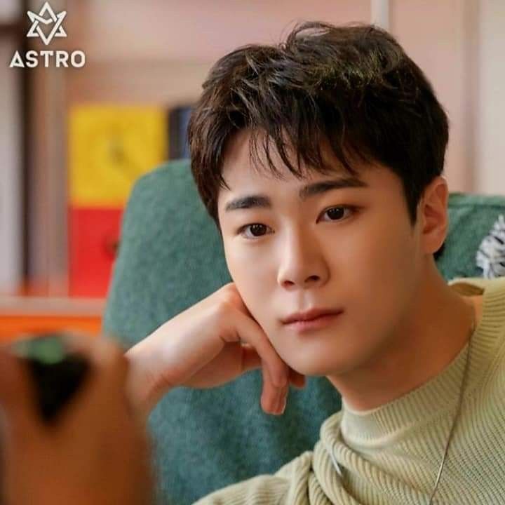 Latest photo of Moonbin (ASTRO)