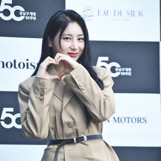 이채연의 비하인드 컷