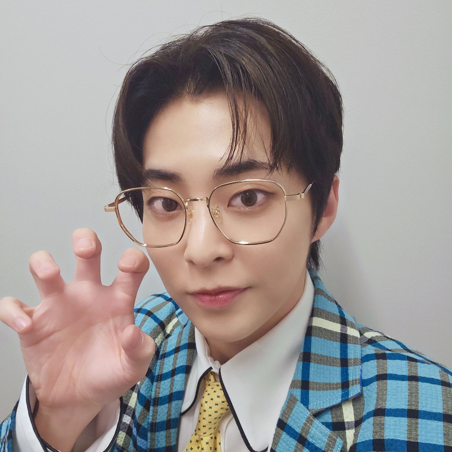 A moment captured by Xiumin (EXO)'s fan