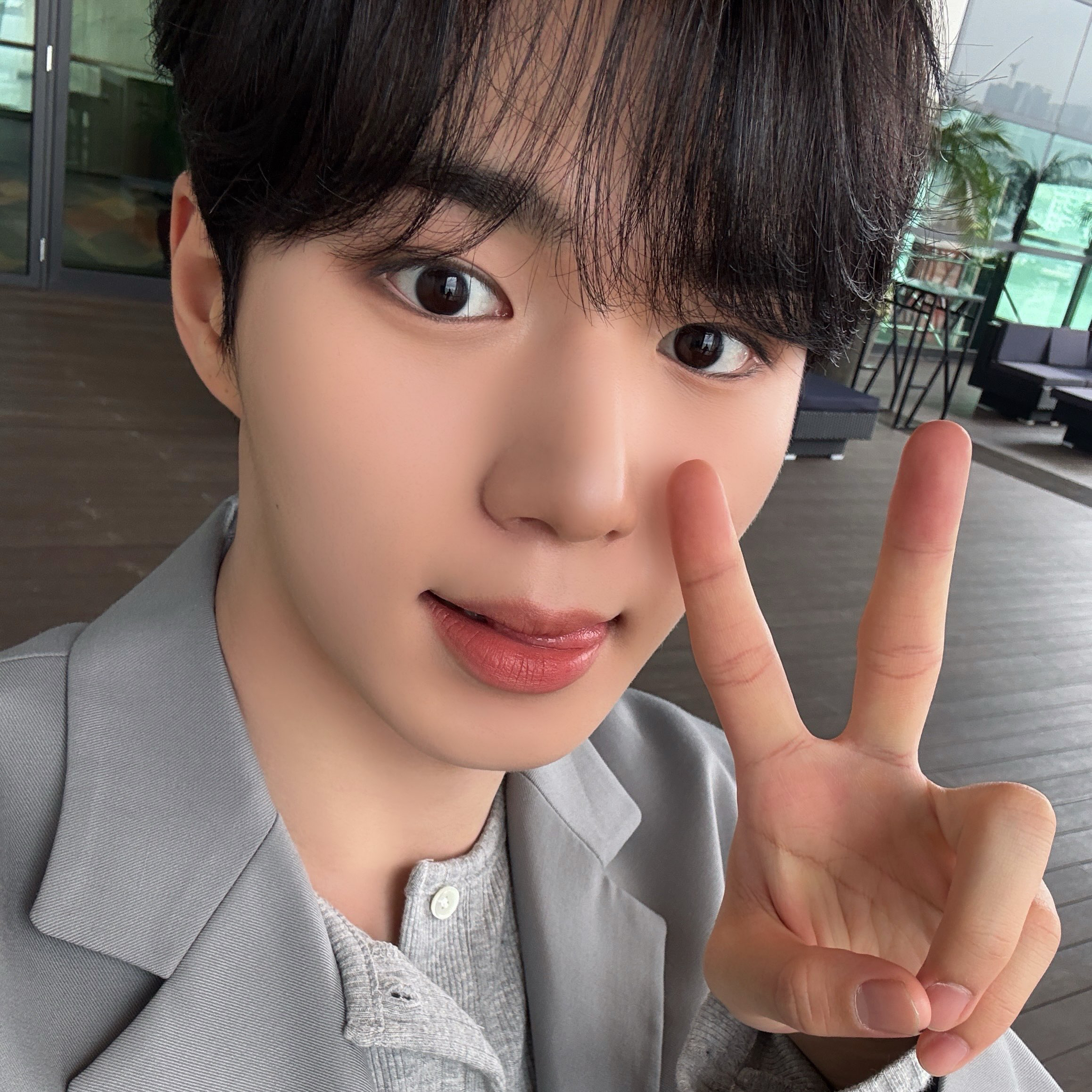 Behind-the-scenes cut of Kim Junseo (ALPHA DRIVE ONE)