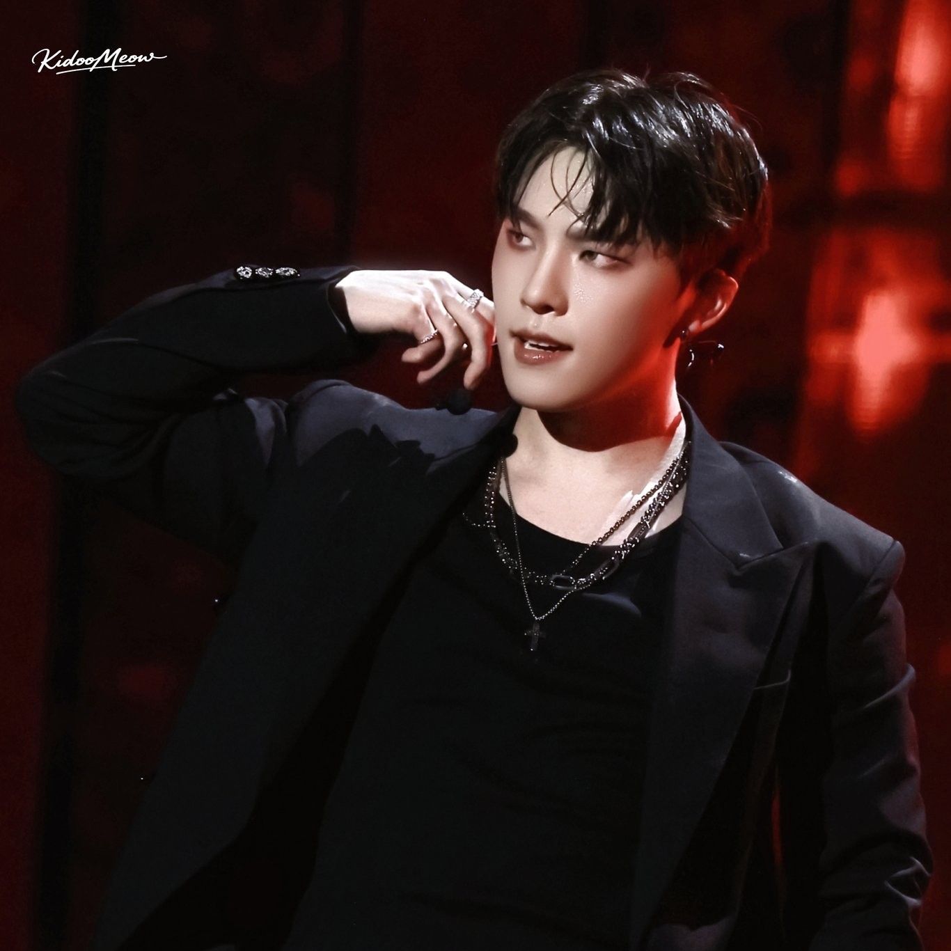 A moment captured by Dino (SEVENTEEN)'s fan