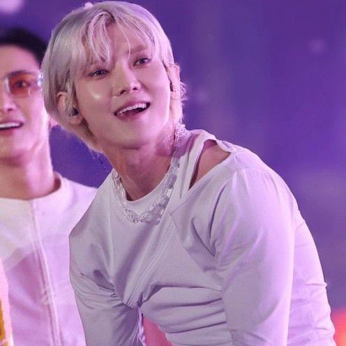 에이티즈의 최신 사진