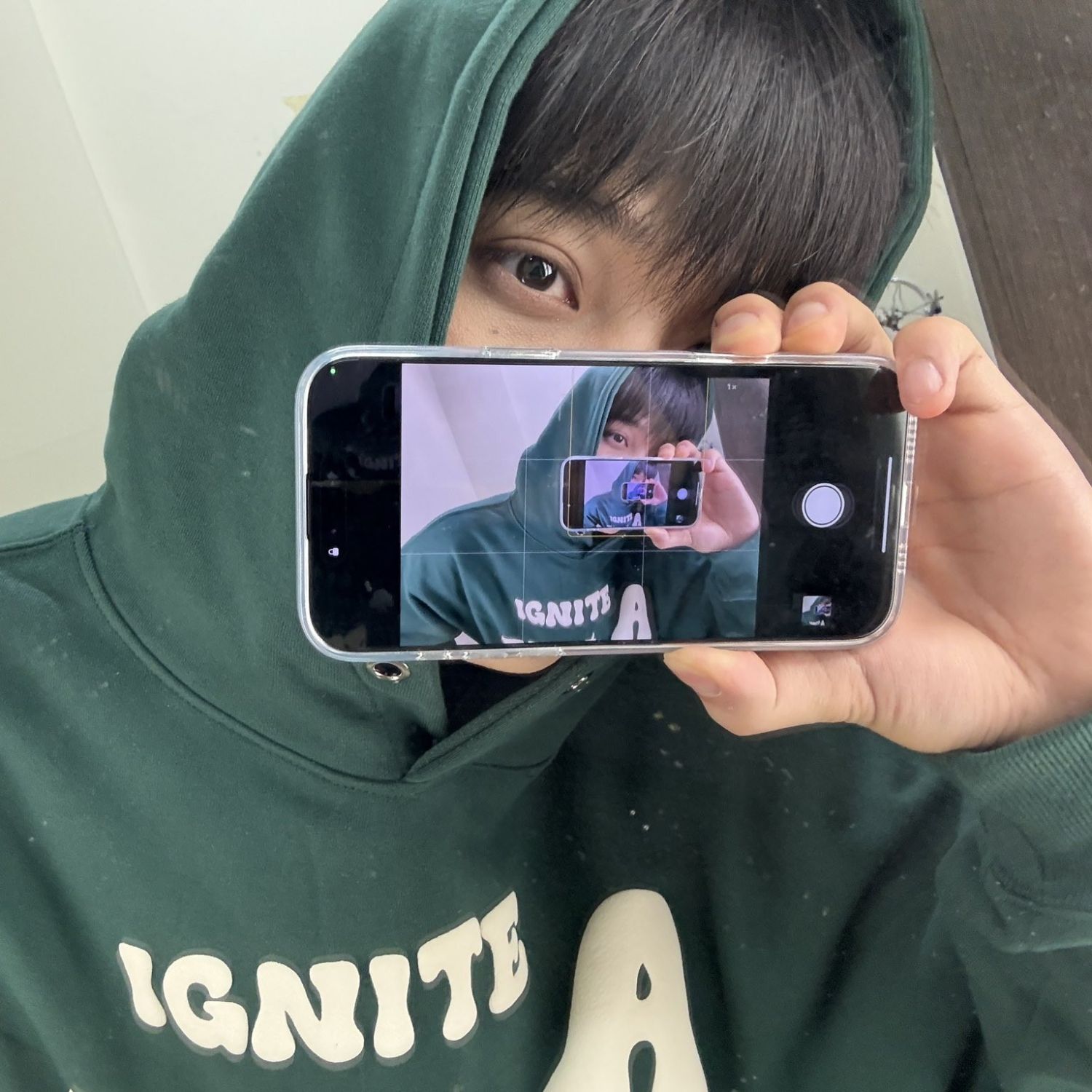 Behind-the-scenes cut of HYUK (OMEGA X)