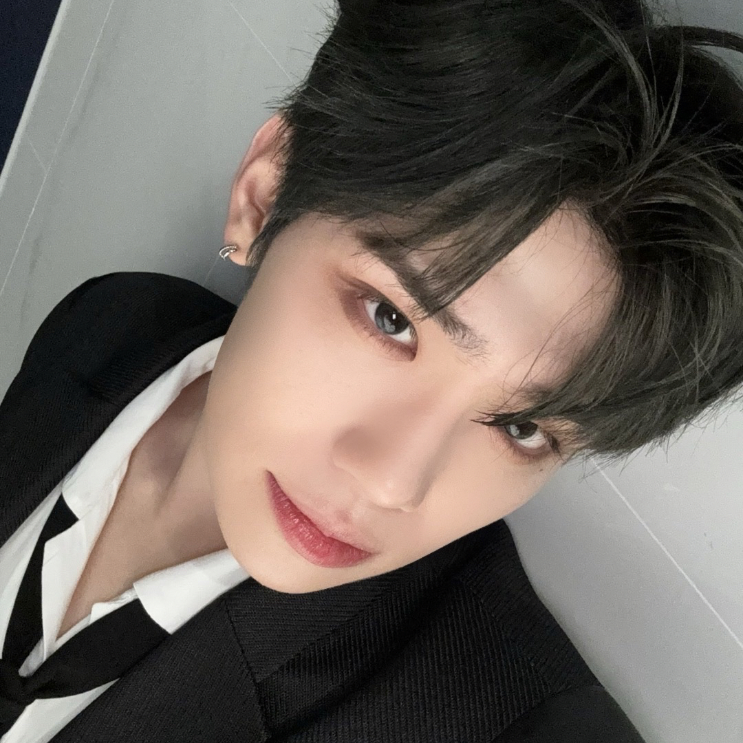 Latest photo of Kim Taerae (ZEROBASEONE)