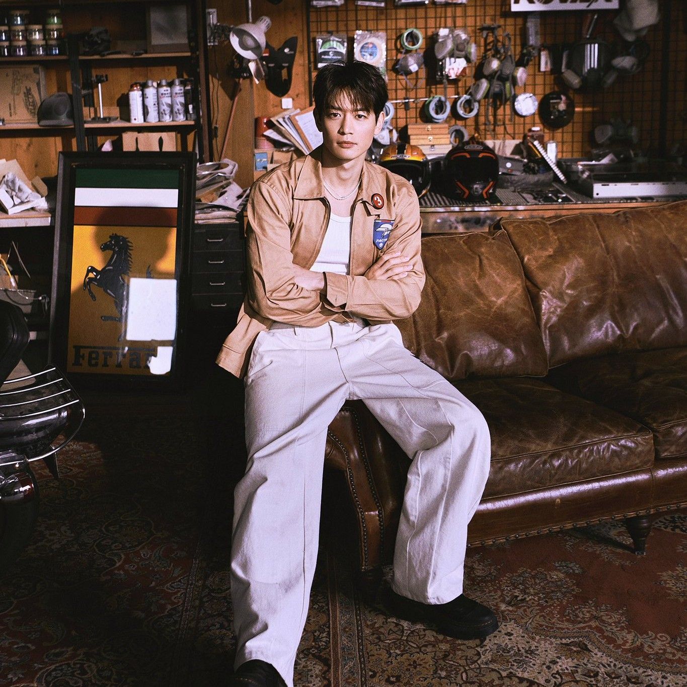 Behind-the-scenes cut of Minho (SHINee)