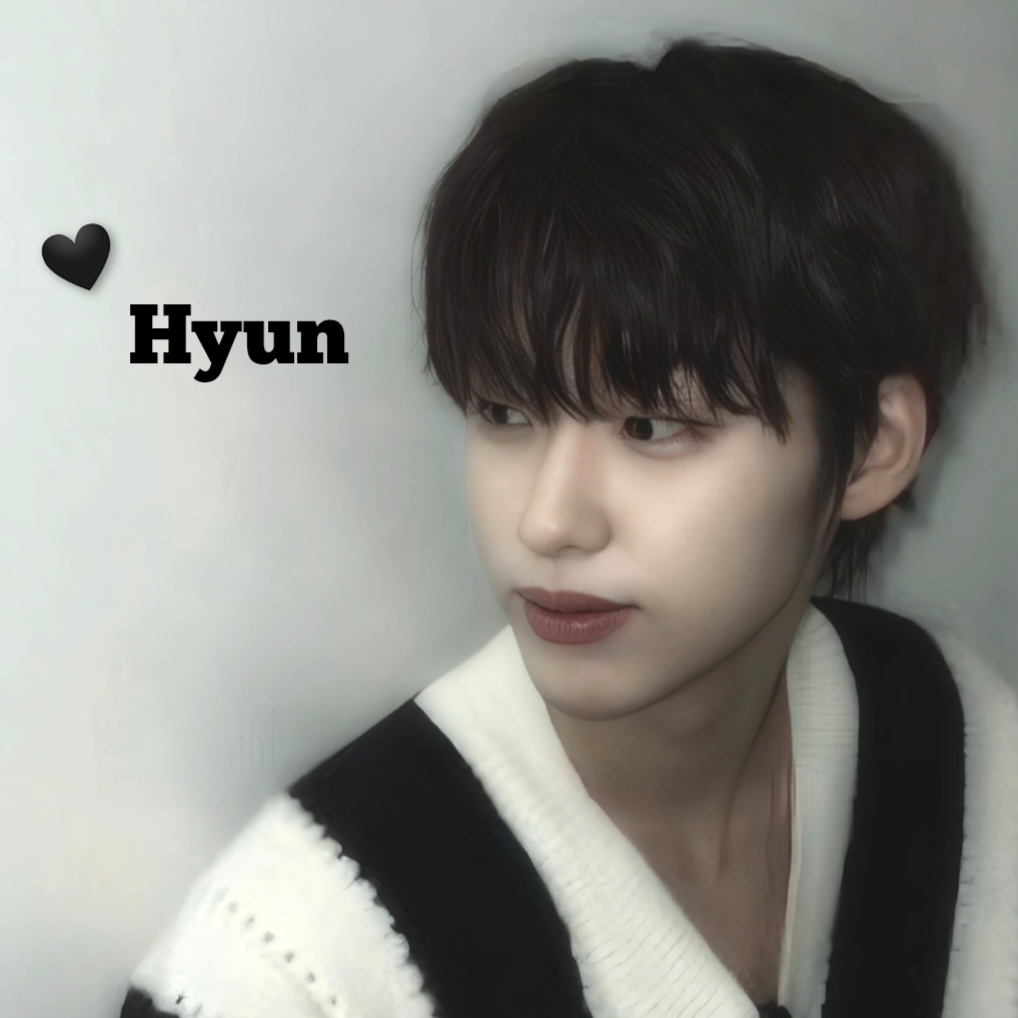 Latest photo of Hyun