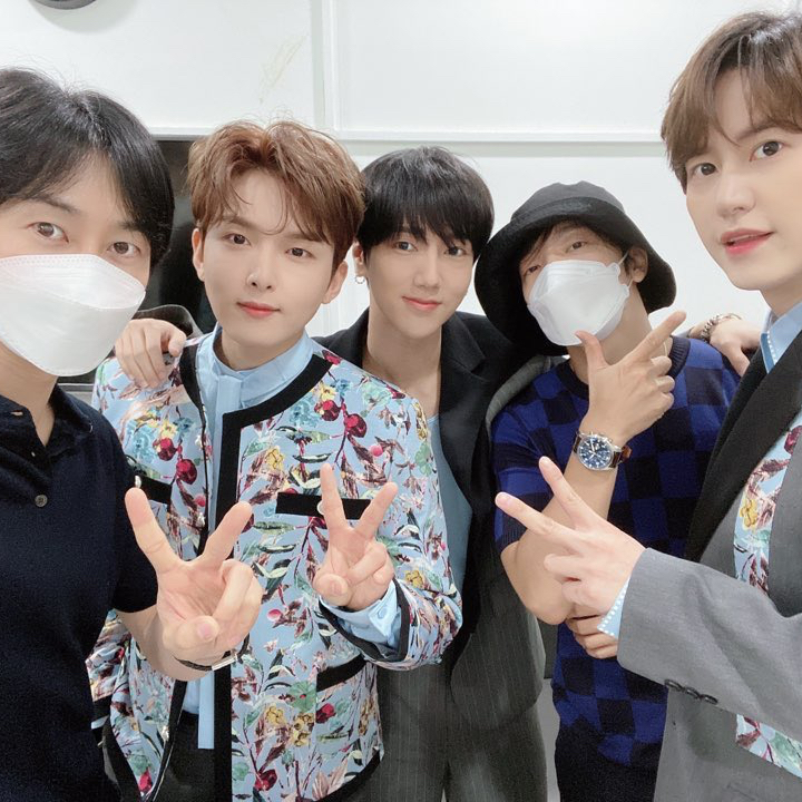 Behind-the-scenes cut of Super Junior
