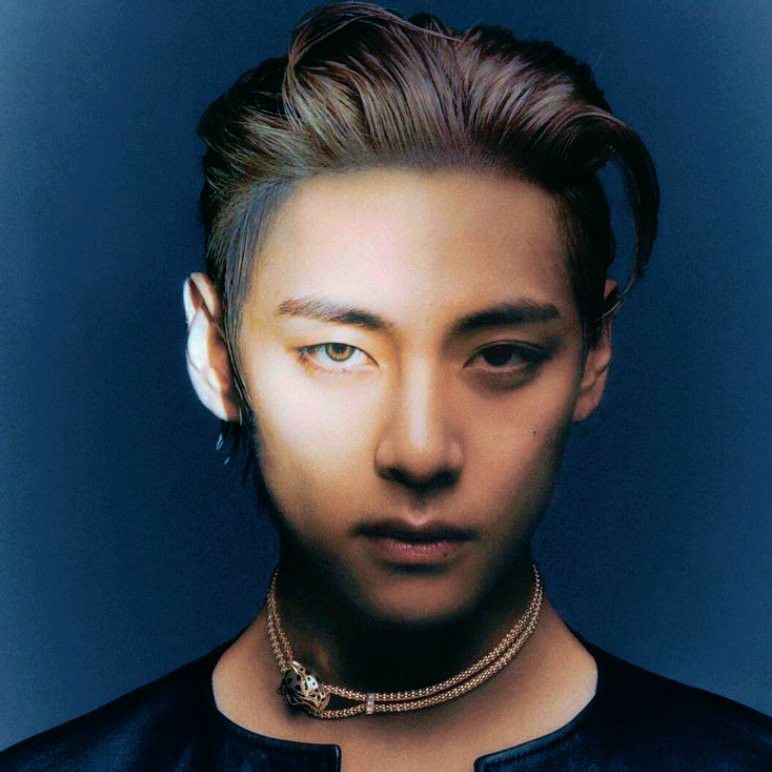 뷔 (방탄소년단)의 최신 사진