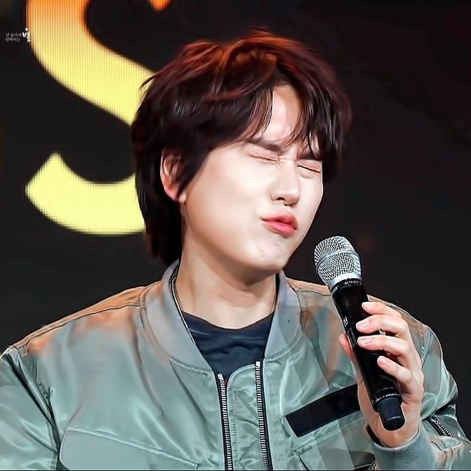 Behind-the-scenes cut of Kyuhyun (Super Junior)