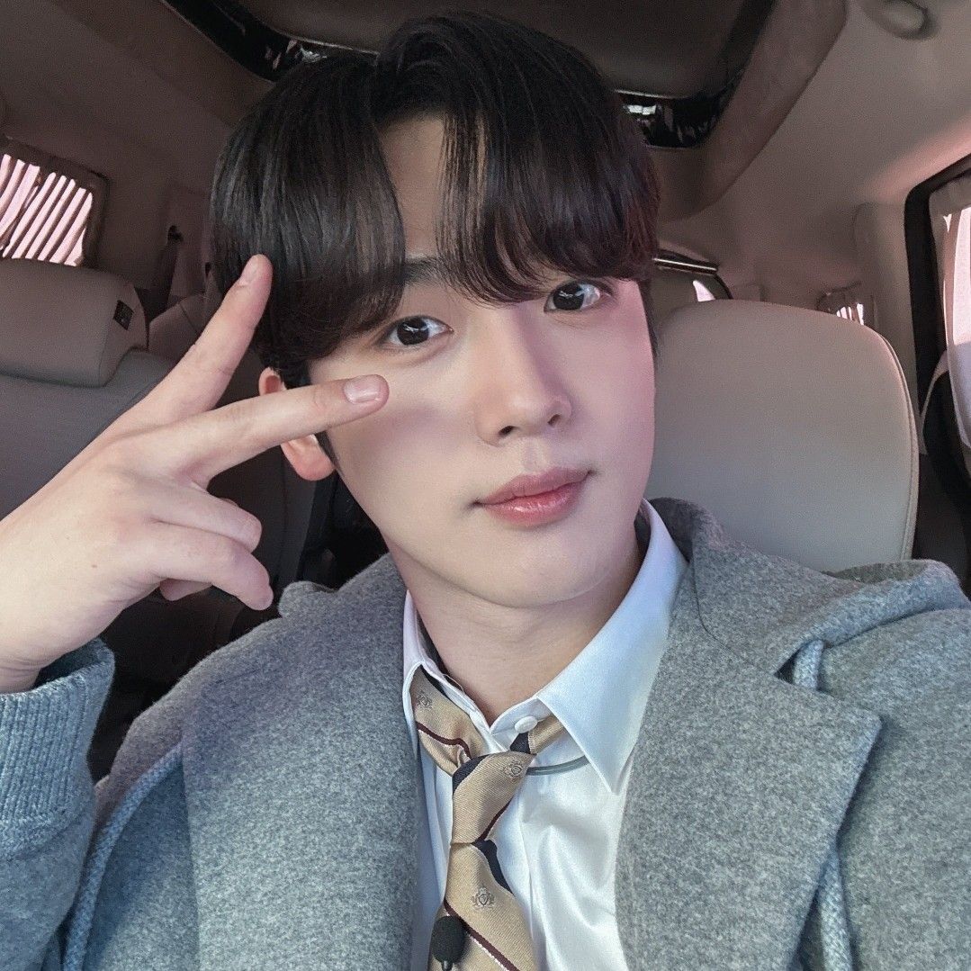 Recent activity shot of Kim Yohan (WEi)