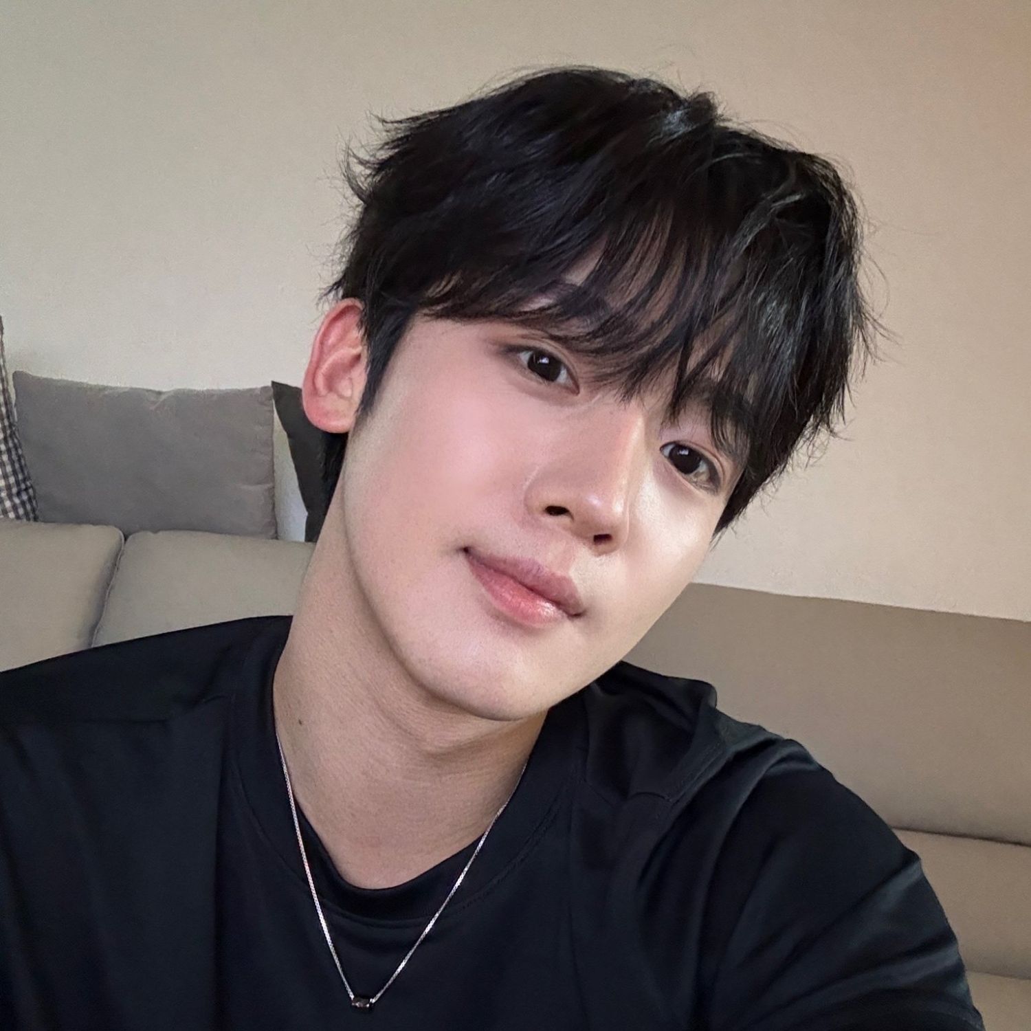 Foto aktivitas terbaru Kim Yohan (WEi)