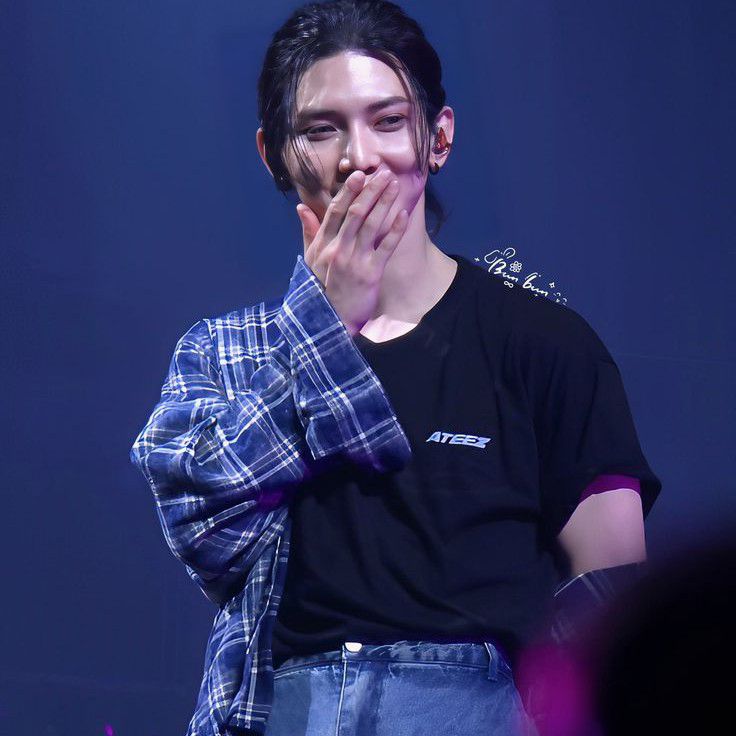에이티즈의 비하인드 컷