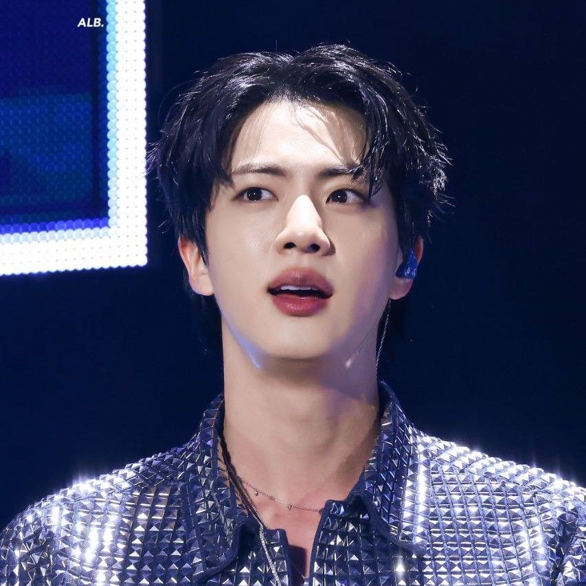 Behind-the-scenes cut of Jin (BTS)