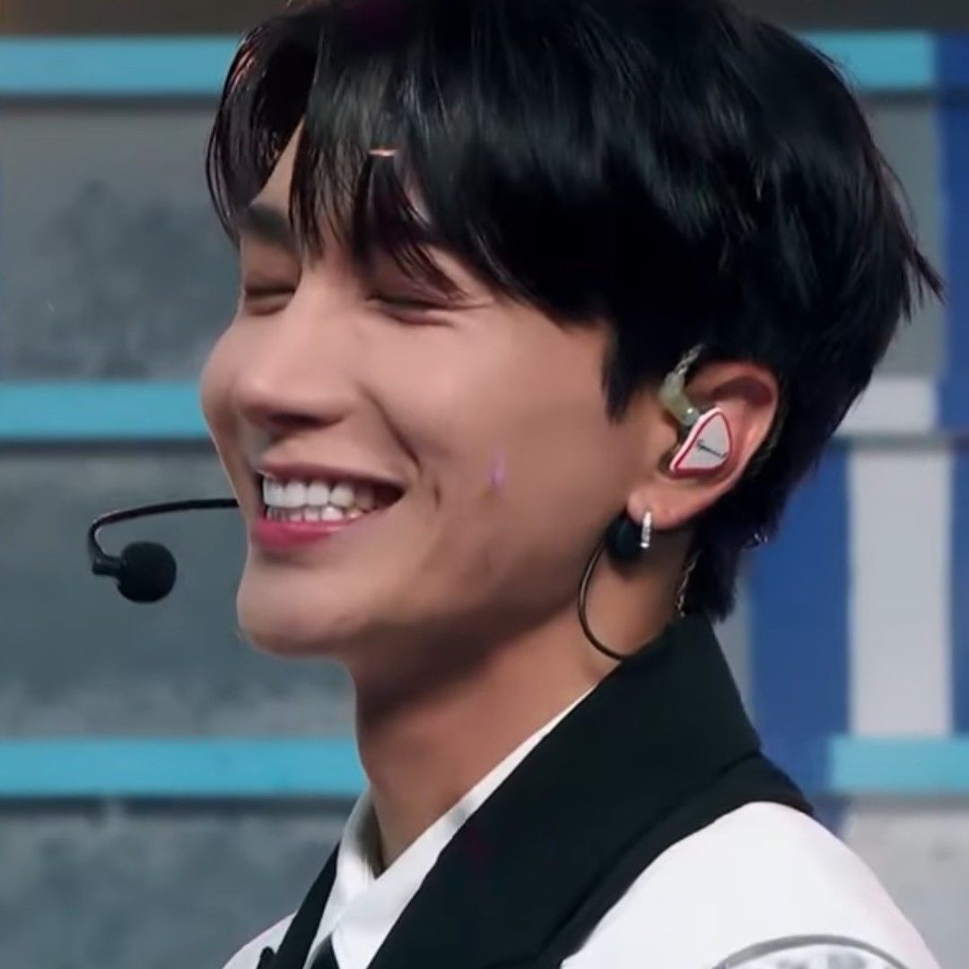A moment captured by Leeteuk (Super Junior)'s fan