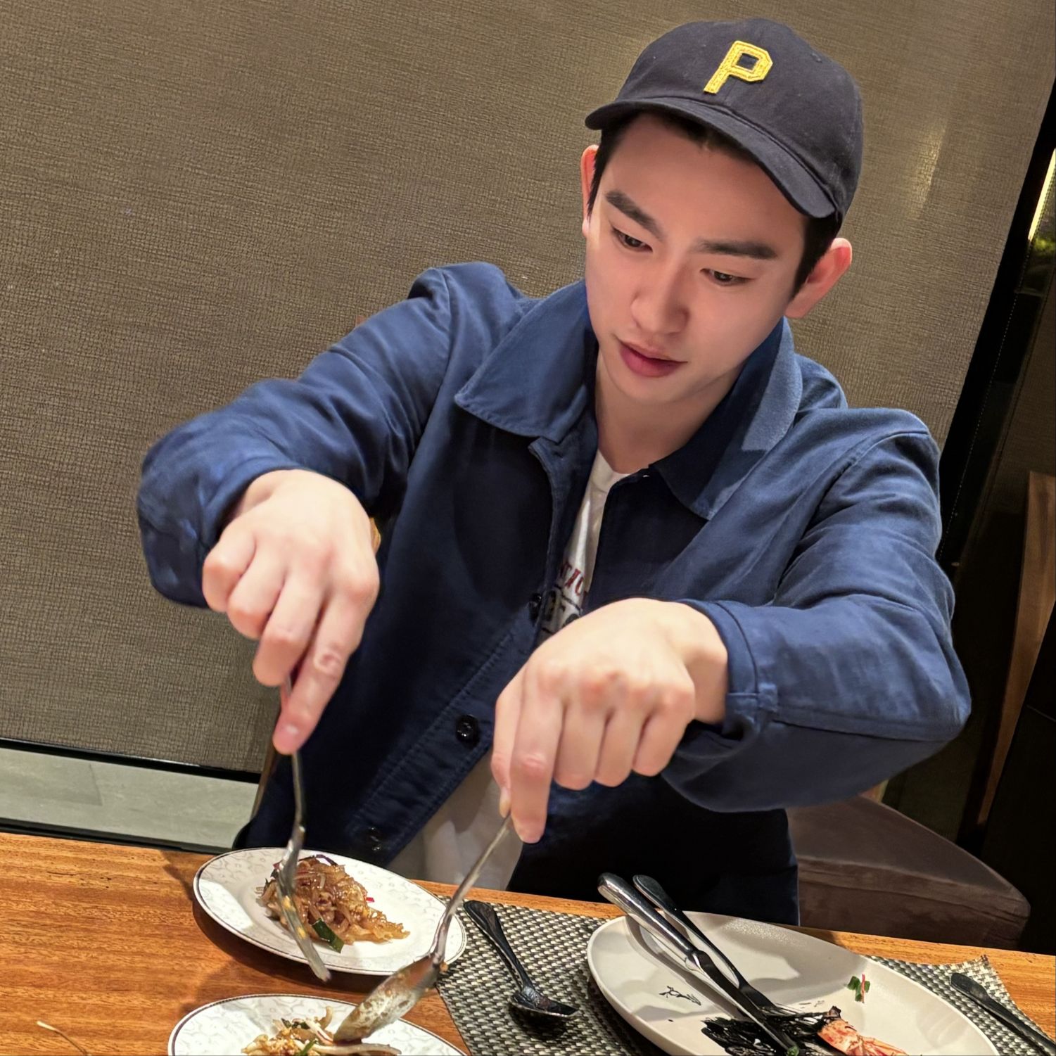 Latest photo of Jinyoung (GOT7)