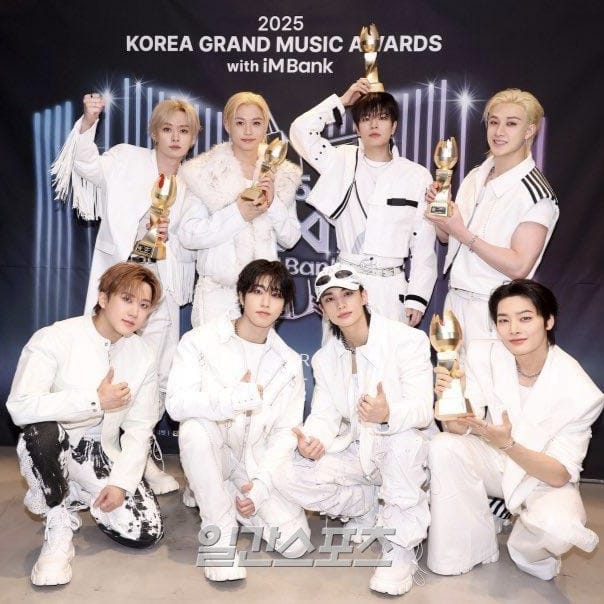 A moment captured by Stray Kids's fan