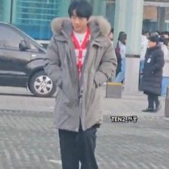 ファン・チヨルの舞台裏ショット