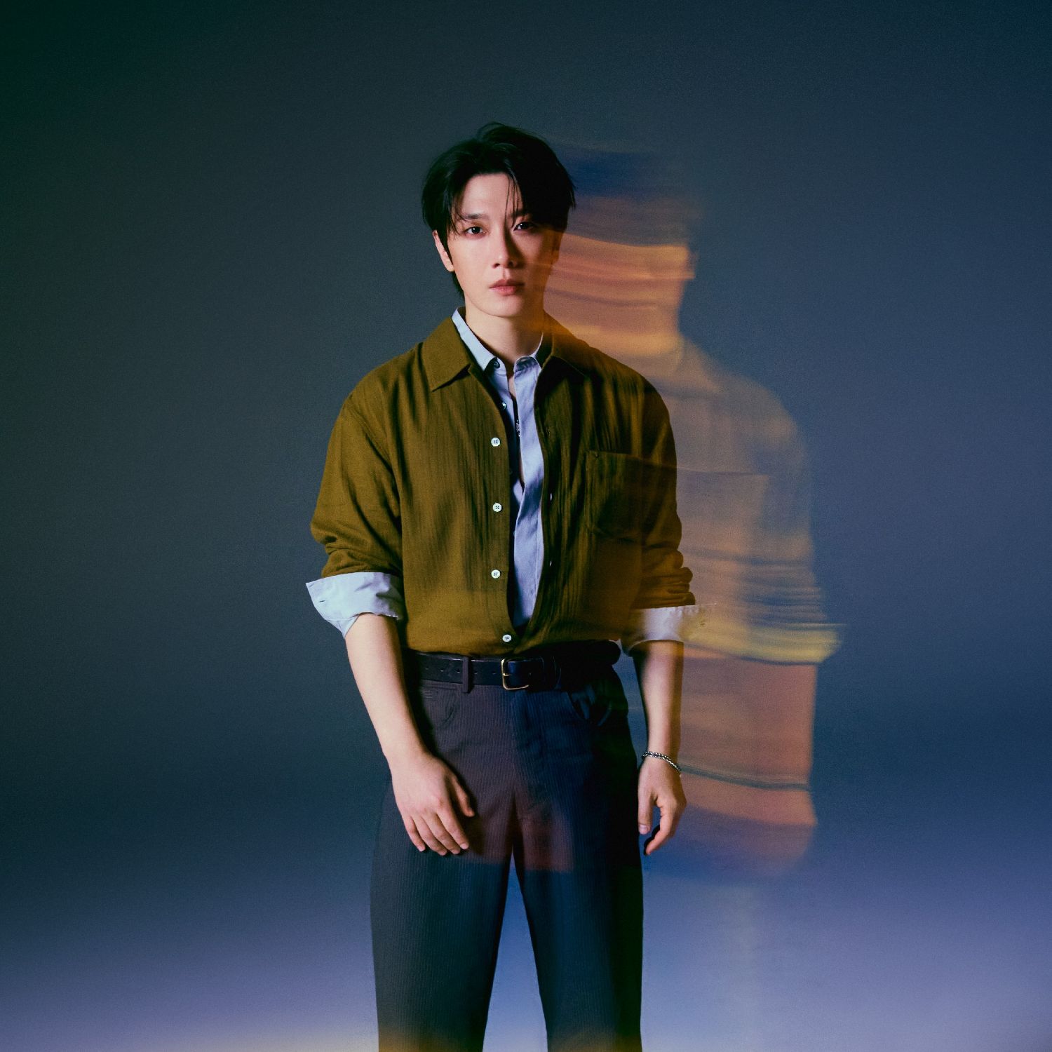 Behind-the-scenes cut of Choi Minhwan (FTIsland)