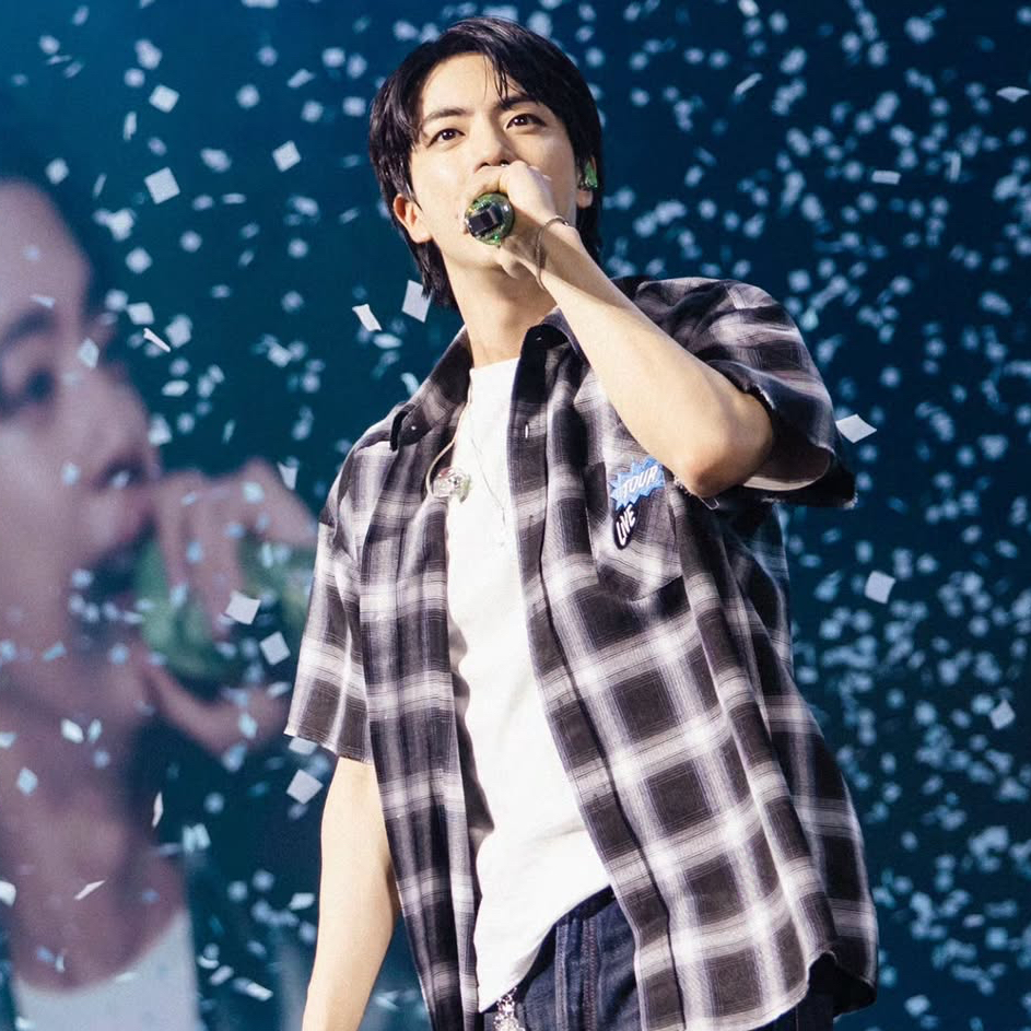 Behind-the-scenes cut of Jin (BTS)