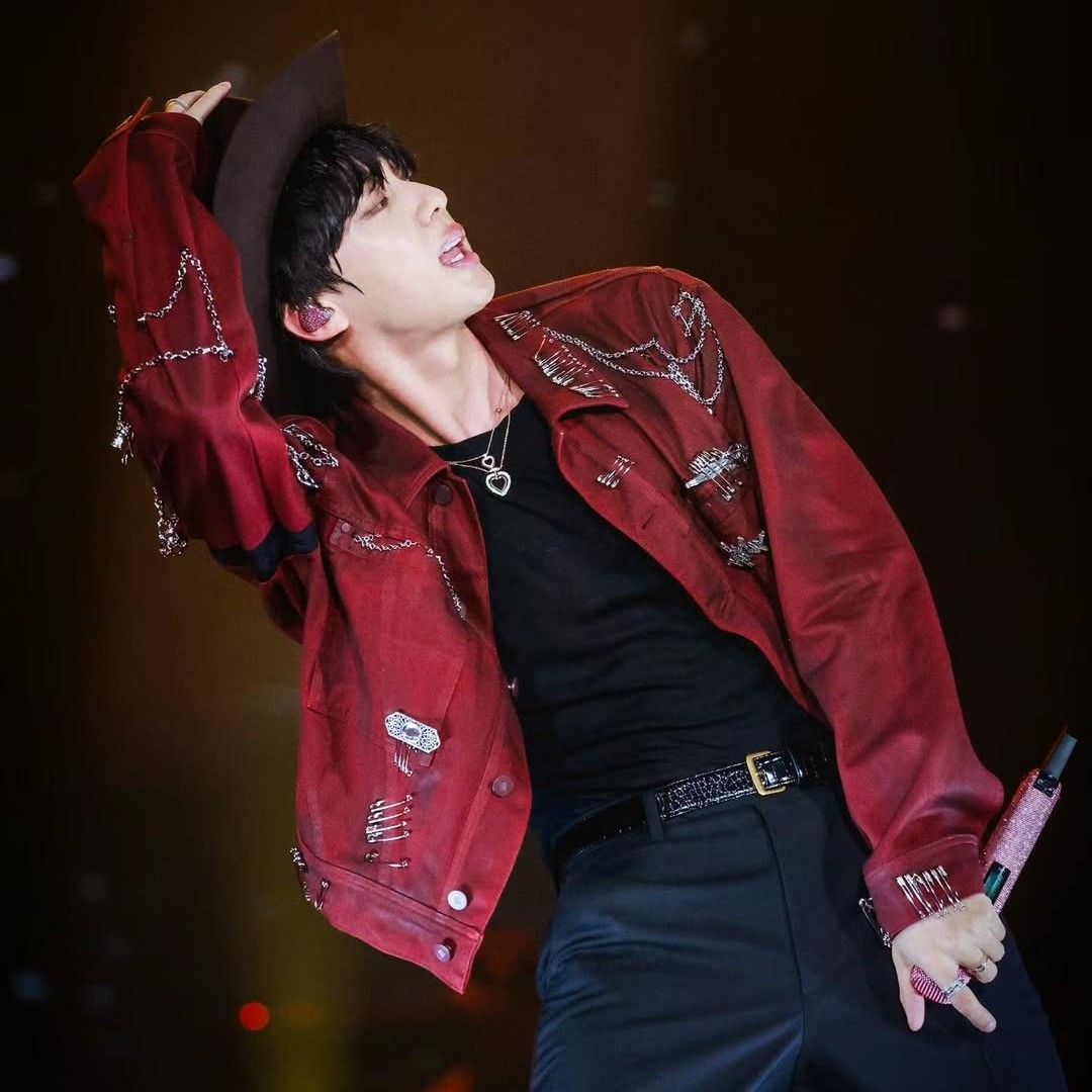 Behind-the-scenes cut of Jin (BTS)