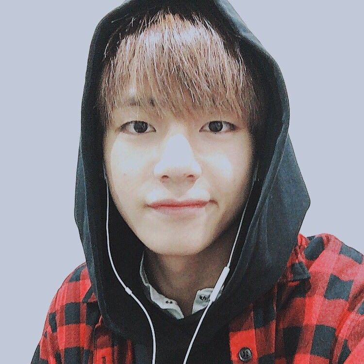 Recent activity shot of V (BTS)