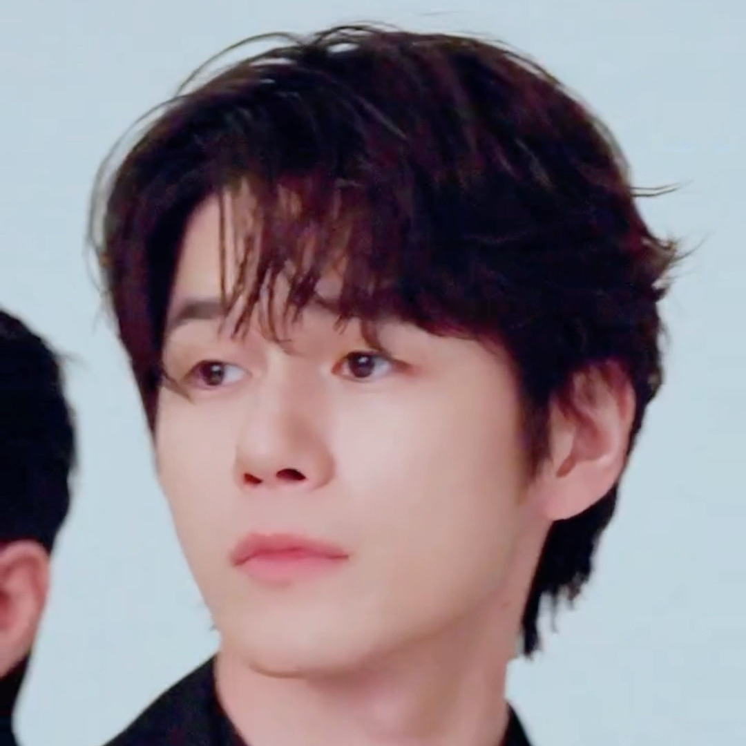 Recent activity shot of Ong Seongwu