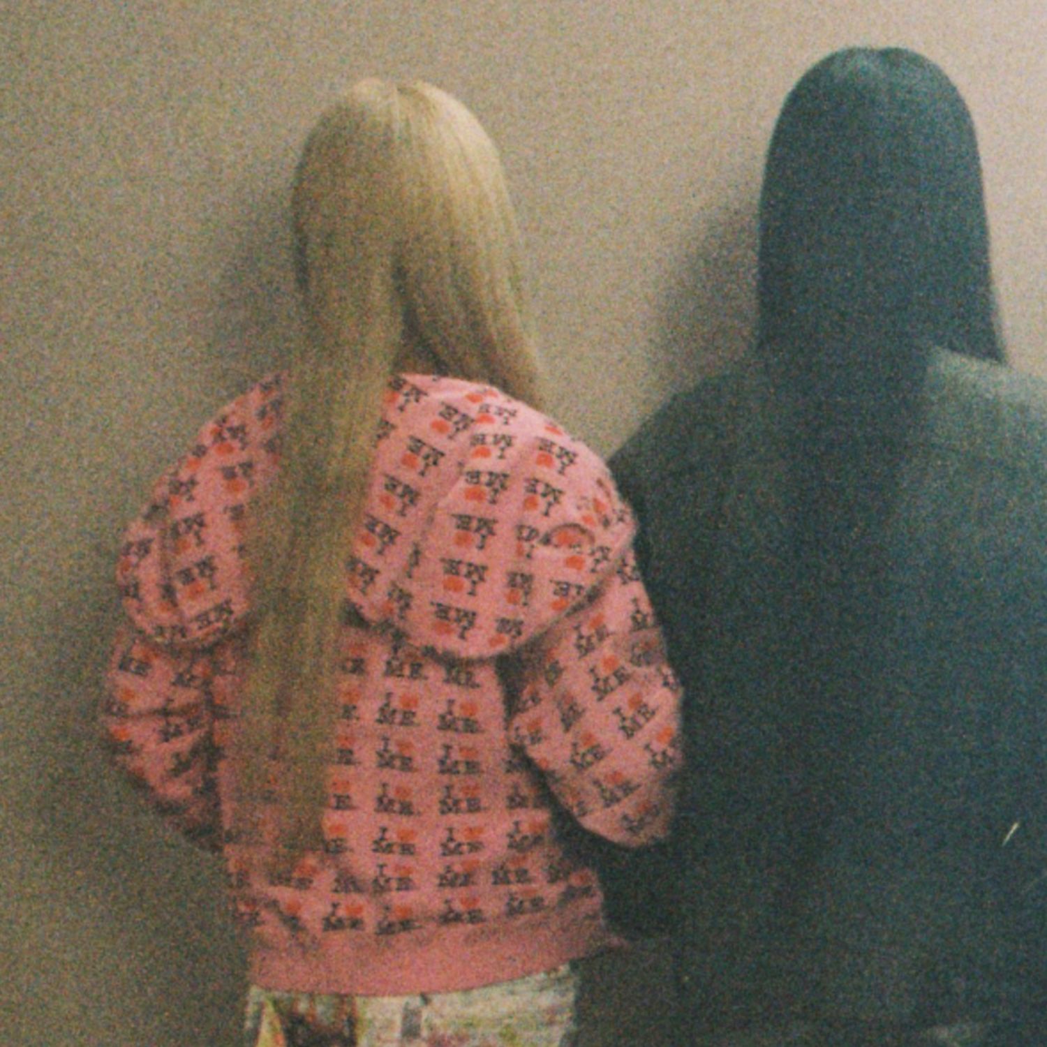 Behind-the-scenes cut of IVE