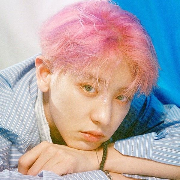 Behind-the-scenes cut of Chanyeol (EXO)