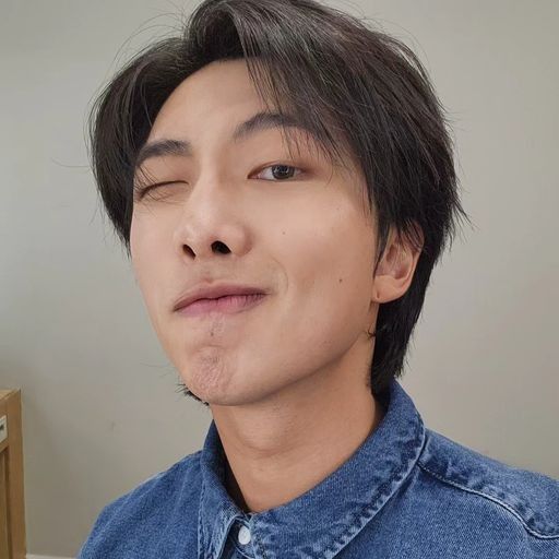 RM (防弹少年团)的最新活动照片