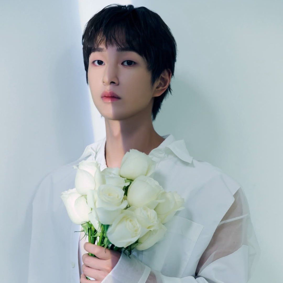 A moment captured by SHINee's fan