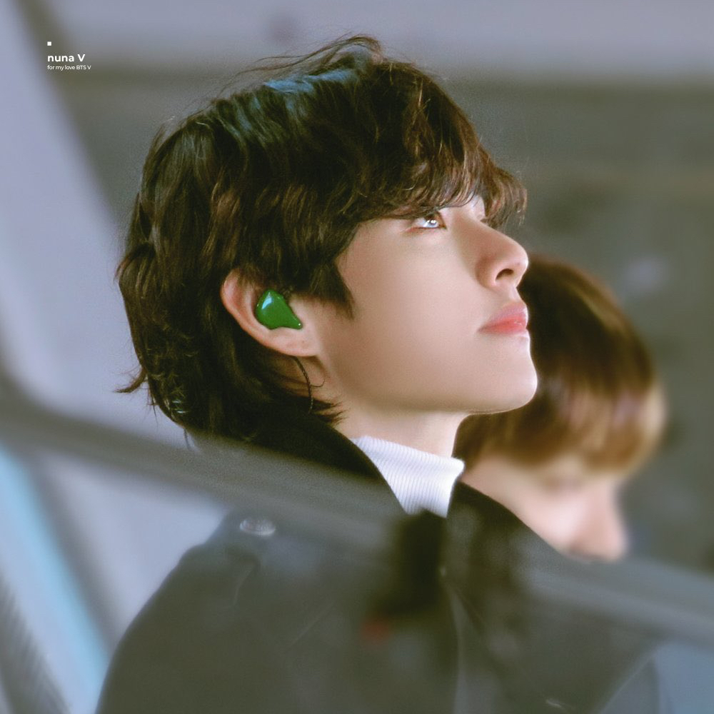 뷔 (방탄소년단) 최근 활동샷