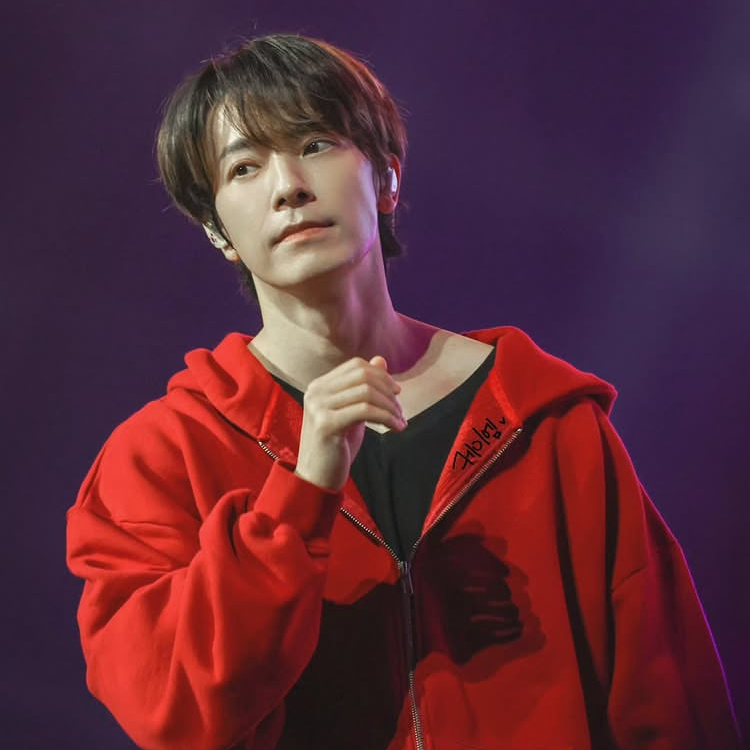 Behind-the-scenes cut of Donghae (Super Junior)