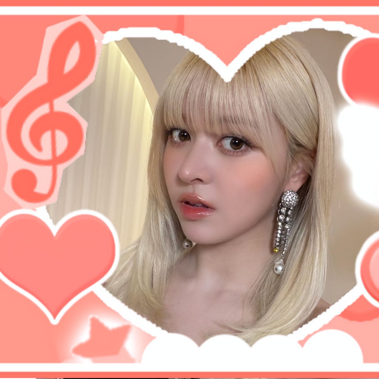 Latest photo of LILY (NMIXX)