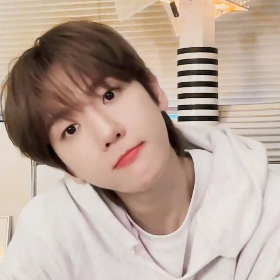 Behind-the-scenes cut of Baekhyun (EXO)