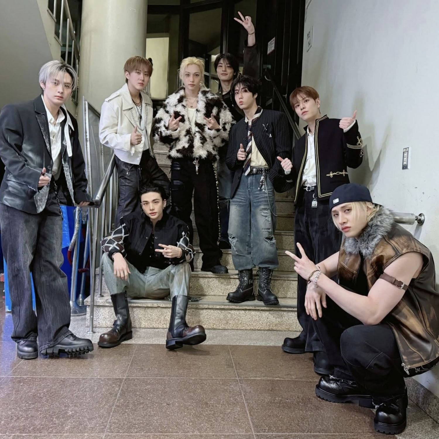 Behind-the-scenes cut of Stray Kids