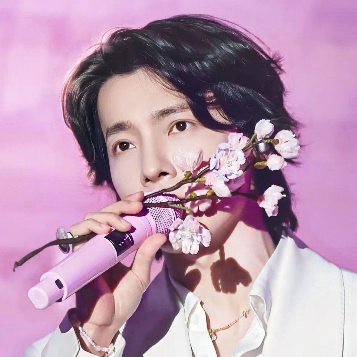 Foto aktivitas terbaru Donghae (Super Junior)