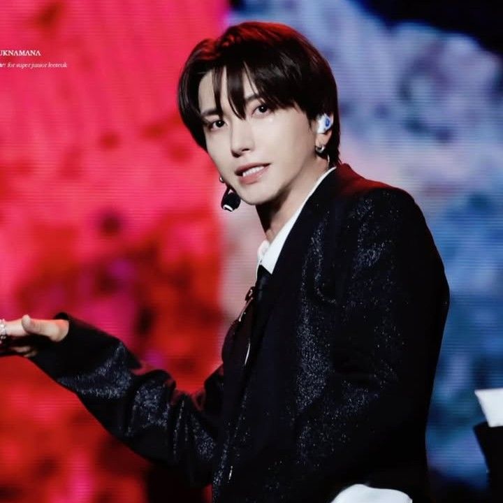 Recent activity shot of Leeteuk (Super Junior)