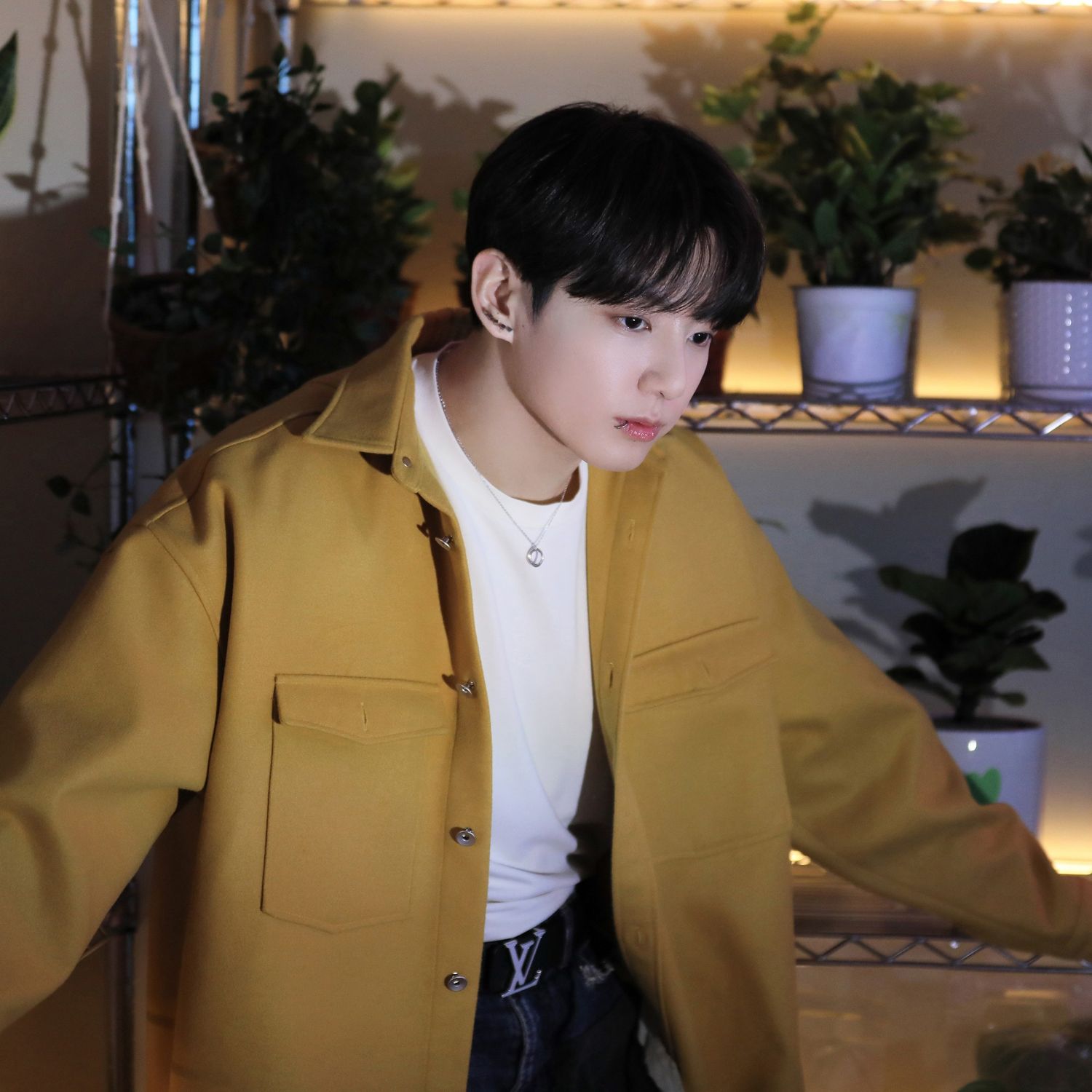 Foto aktivitas terbaru Jungkook (BTS)