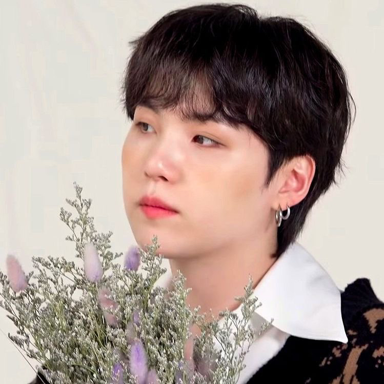 Latest photo of SUGA (BTS)
