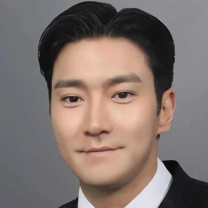 Behind-the-scenes cut of Siwon (Super Junior)