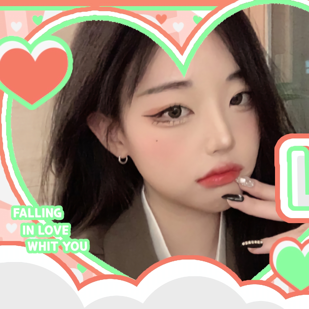 Latest photo of Hina (QWER)